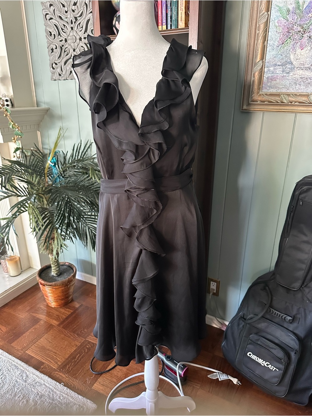 Aryn K Black Ruffle V-Neck Dress